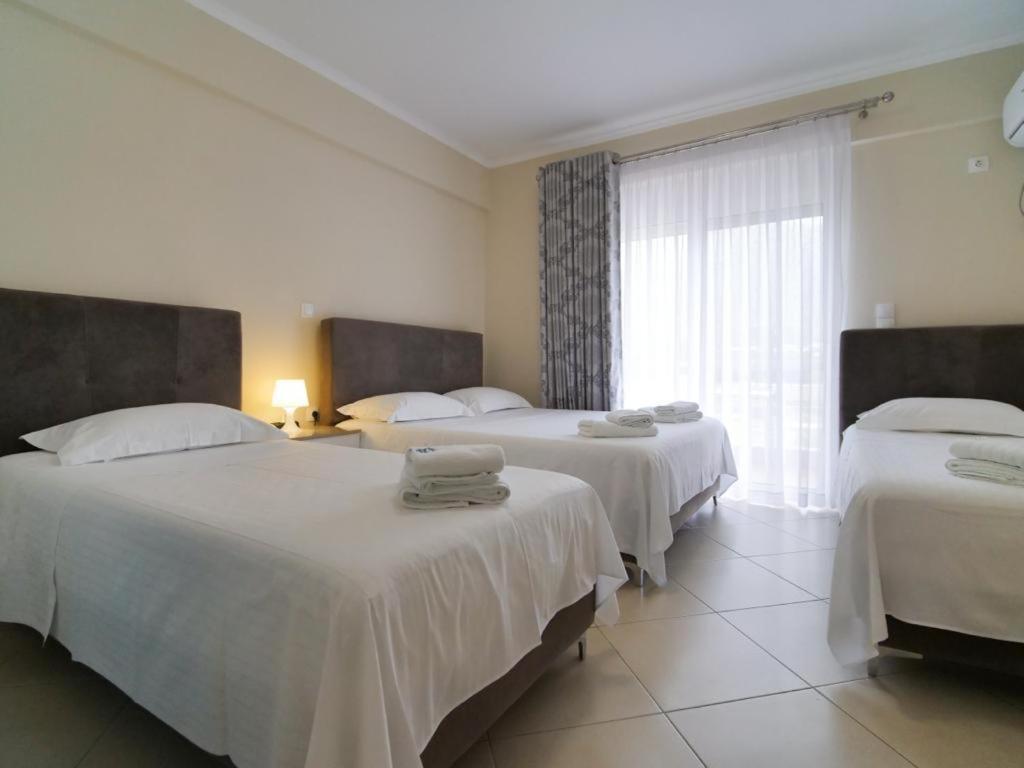 Himara Royal Hotel Екстериор снимка