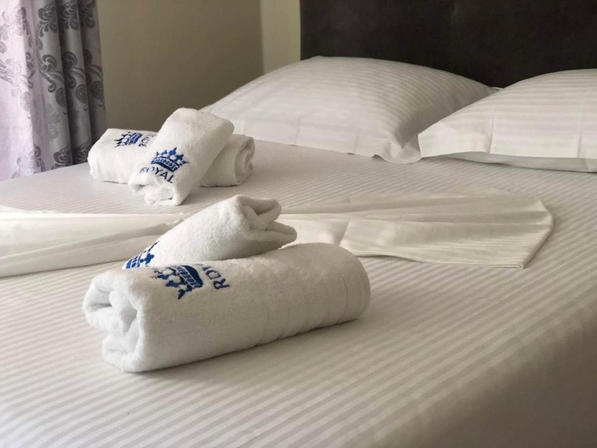 Himara Royal Hotel Екстериор снимка