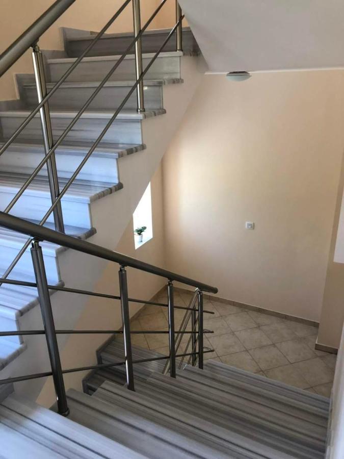 Himara Royal Hotel Екстериор снимка