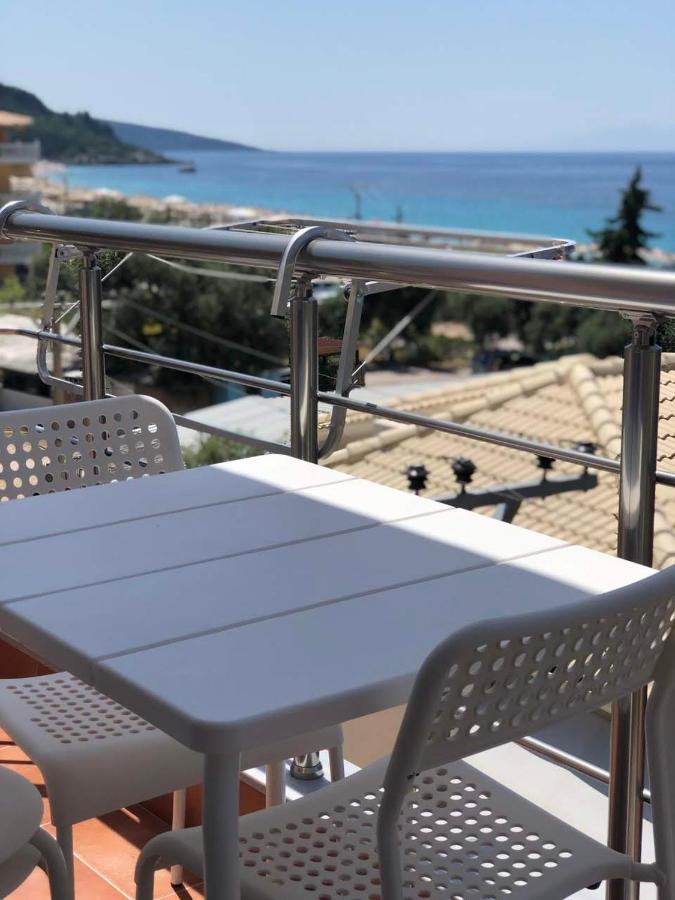 Himara Royal Hotel Екстериор снимка
